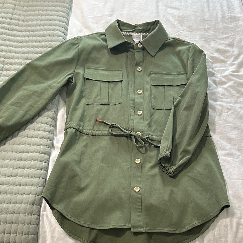 Cupio Olive Green Button-Up Top